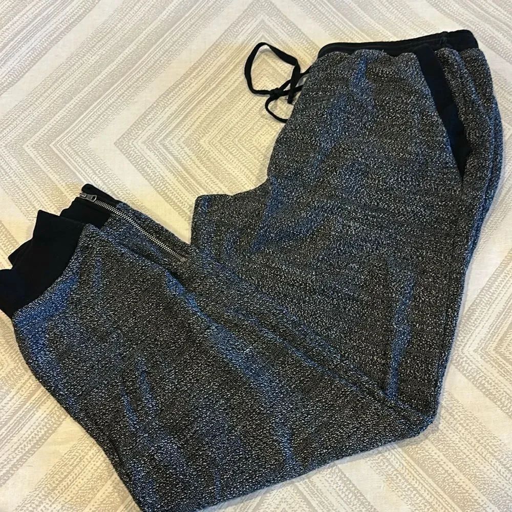 Splendid Women’s Black Heather Zipper Bottom Joggers - Size L